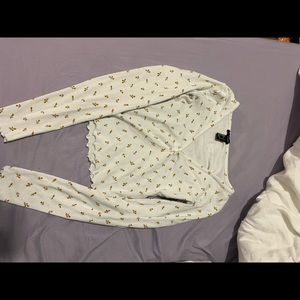 Cropped long sleeve. Forever 21 size small